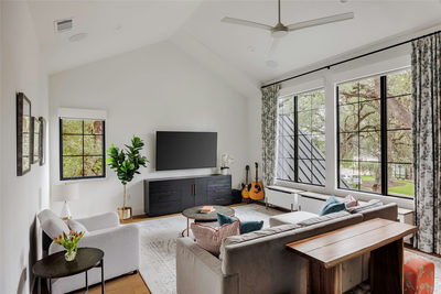 2311 Westoak Dr — photo 4