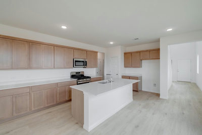 226 Hornet St — photo 4