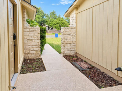 8713 Pineridge Dr #A & B — photo 2