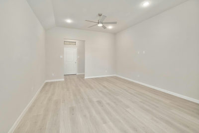 222 Hornet St — photo 5