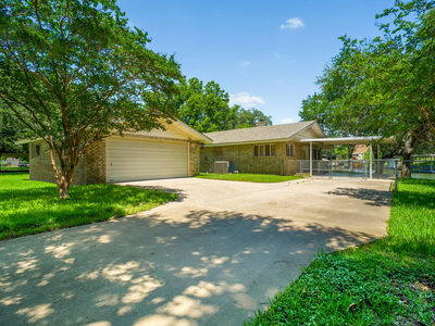 501 Oleander Dr — photo 2