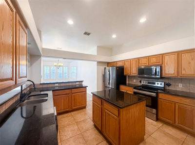 12 Birchwood Cir — photo 2