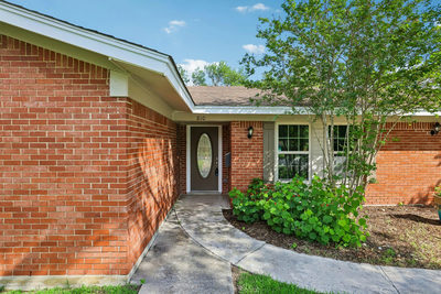 810 Vogel Dr — photo 2