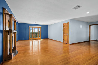 401 Crestview Dr — photo 5
