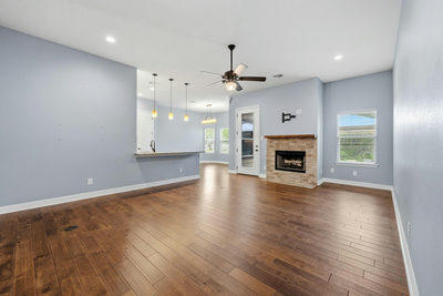 413 Bedford Dr — photo 4