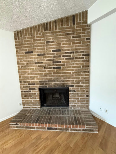 2115 Courtney St — photo 3