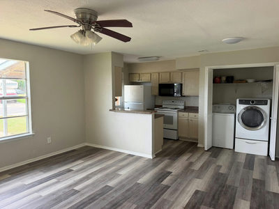 512 Lenora Dr — photo 4