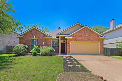 1605 Azalea Dr — photo 2