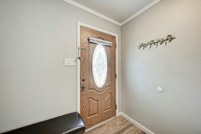 913 Whitley Dr — photo 3