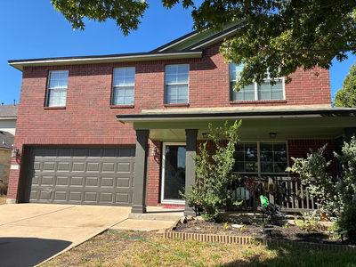 913 Whitley Dr — photo 2