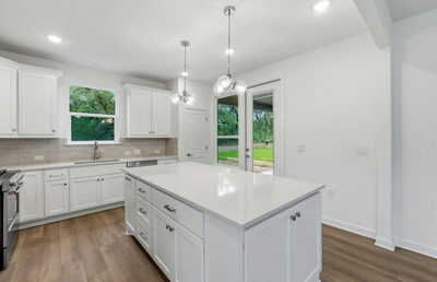 1010 Martingale St — photo 5