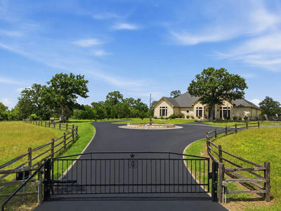 2936 FM 1704 — photo 2