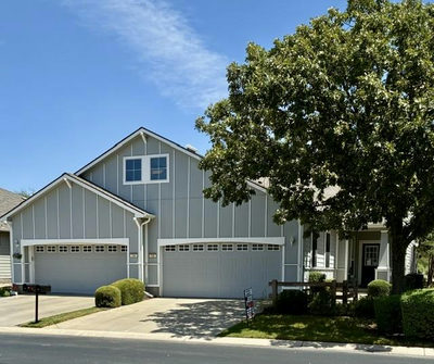 102 Portsmouth Dr — photo 2