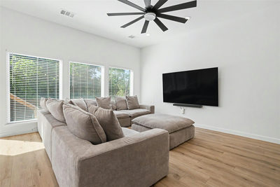10903 Elm St — photo 5