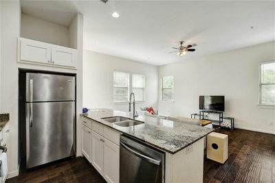 2708 San Pedro St #301 — photo 4