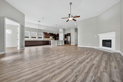 1009 Wolcott Dr — photo 2