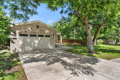 1410 Hart St — photo 3