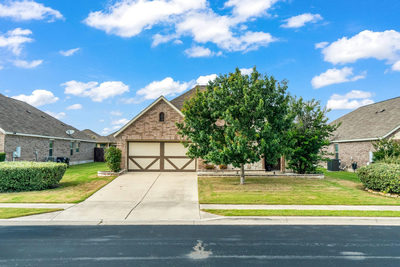 804 Farm House Dr — photo 3