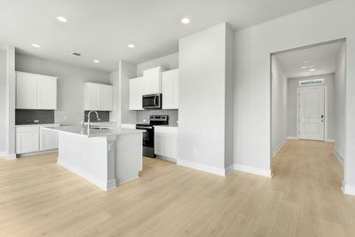 2301 Castillo Dr #63 — photo 2