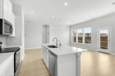 2301 Castillo Dr #63 — photo 4