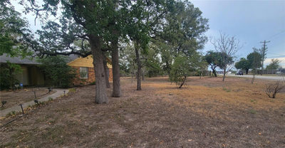 123 River Oaks Dr — photo 2