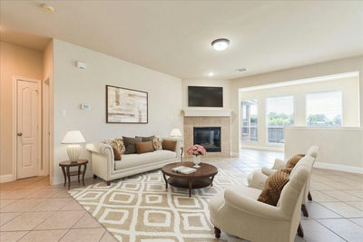3831 Aqua Ln — photo 4