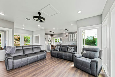 190 Clear Creek Dr — photo 5