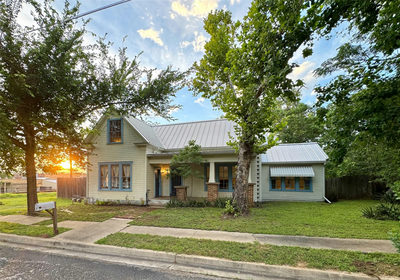 200 E Brenham St — photo 4