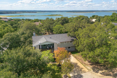 1215 Amanda Dr — photo 2