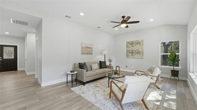 231 N Rainbow Ranch Rd — photo 4