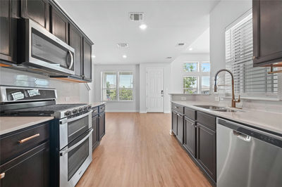 7910 Lennon Dr — photo 2