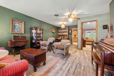 606 E Liberty Ave — photo 4