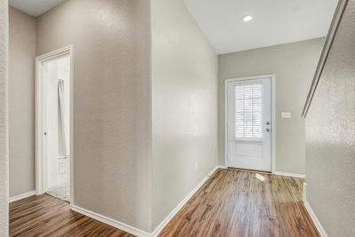 1449 Weatherford Ln — photo 2