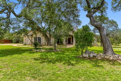 330 Humphrey Dr — photo 2