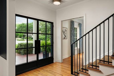 1015 Gaston Ave — photo 2