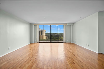 40 N Interstate 35 Hwy #8C4 — photo 3