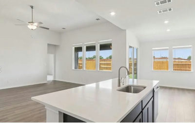 214 Divisadero Dr — photo 2