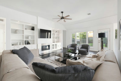 6901 Breezy Pass — photo 4