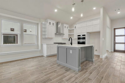 8502 Red Bottle Brush Rd — photo 2