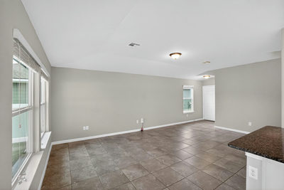 18308 Cuyahoga Dr — photo 3