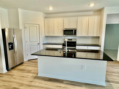 12516 Saint Thomas Dr — photo 2