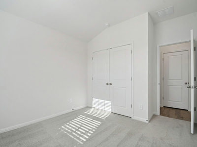 687 Clarissa St — photo 5