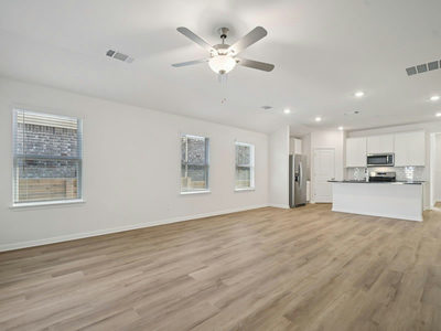 687 Clarissa St — photo 2
