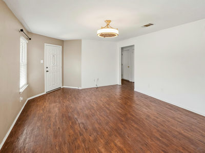 17912 Honey Locust Ln — photo 5