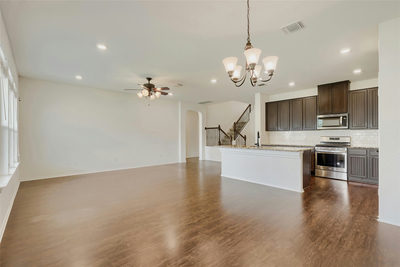 104 Kavanaugh St — photo 2