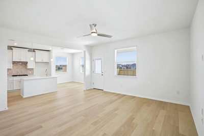 185 Young St — photo 2