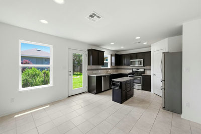 714 Stampede Rd — photo 5