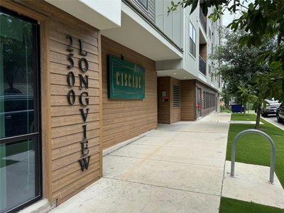 2500 Longview St #302 — photo 3