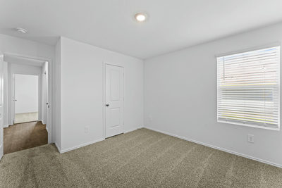 663 Ebbsfleet Dr — photo 4