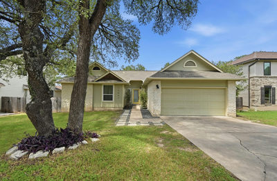 12047 Lincolnshire Dr — photo 2